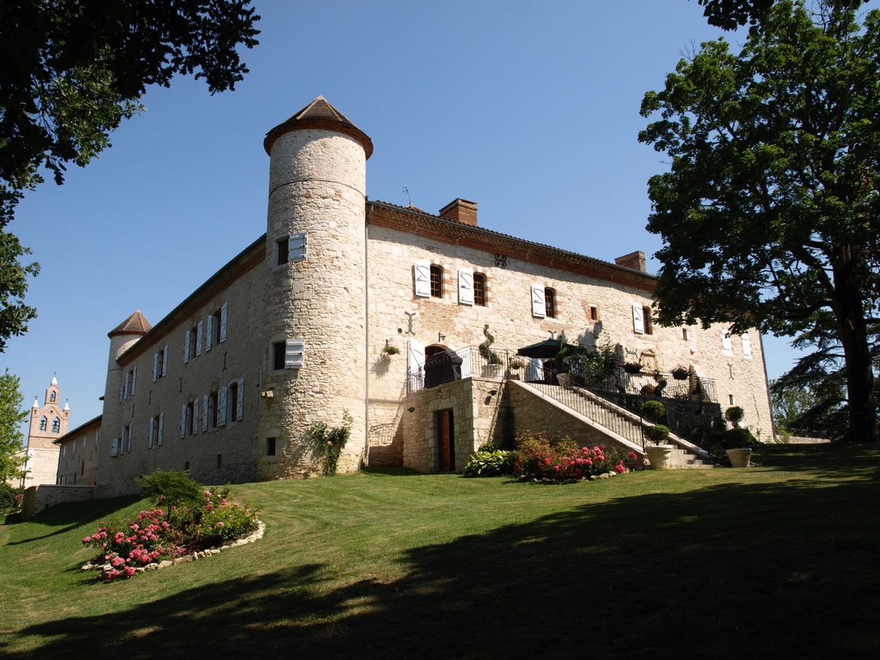 Luxury Chateau Gascon Gers 🍇 Wineries & Vineyards for Sale